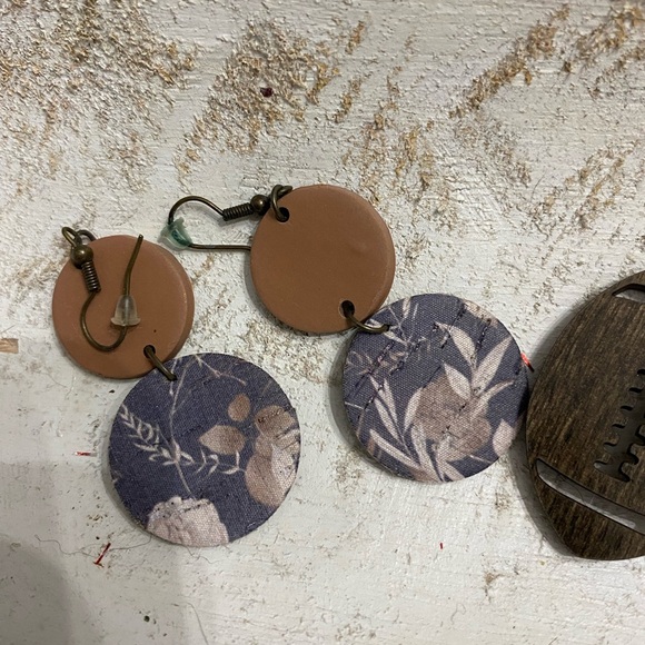 Floral and Glitter Earring Set - Picture 2 of 4